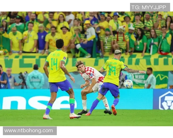 哥本哈根与奥胡斯足球队最新排名对比分析及发展趋势探讨 哥本哈根与奥胡斯足球队最新排名对比分析及发展趋势探讨