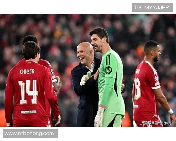 拜仁与皇马激战正酣边裁的判罚决定比赛走向 拜仁与皇马激战正酣边裁的判罚决定比赛走向