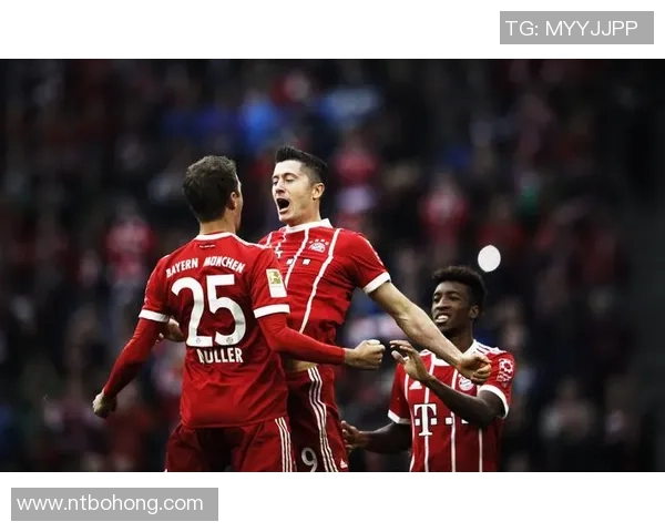 莱万再创辉煌带领球队勇夺冠军展现超级前锋风采 莱万再创辉煌带领球队勇夺冠军展现超级前锋风采